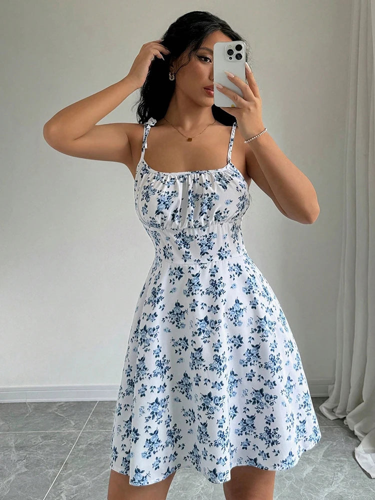 Vestido Floral Azul com Alças de Laço