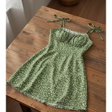 Vestido Floral Azul com Alças de Laço
