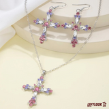 Pingente de cruz com strass rosa brilhante